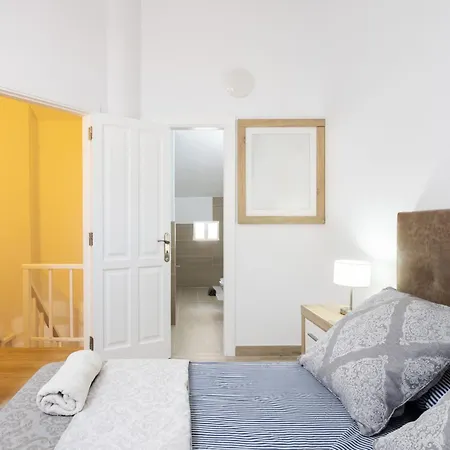Moderne Mit Meerblick Und Pool Апартаменты *